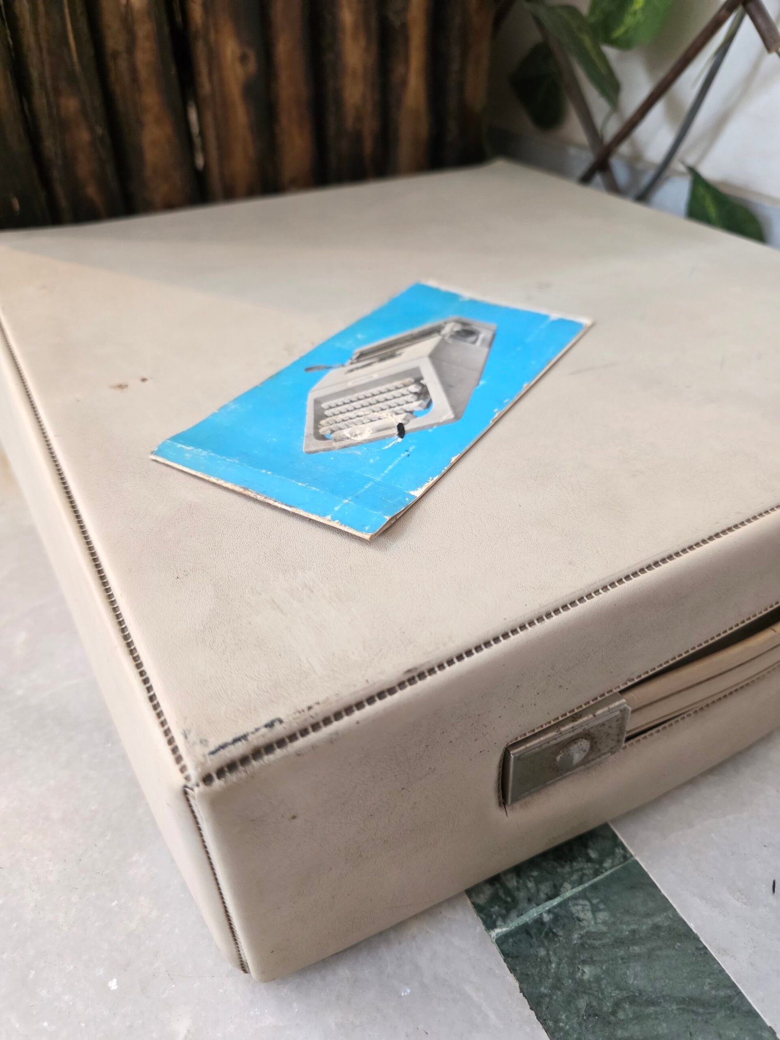 Olivetti Lettera 25 - Fully Functional Typewriter - Image 3